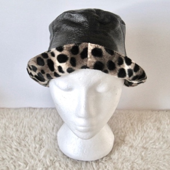 Luana Ferracuti Bucket Hat - Picture 2 of 6